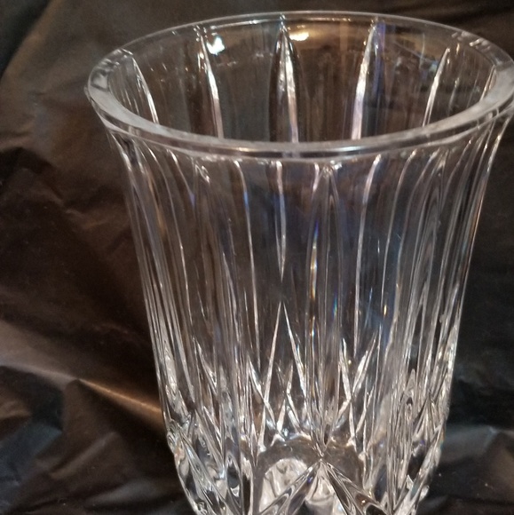 Crystal Vase - Picture 4 of 4